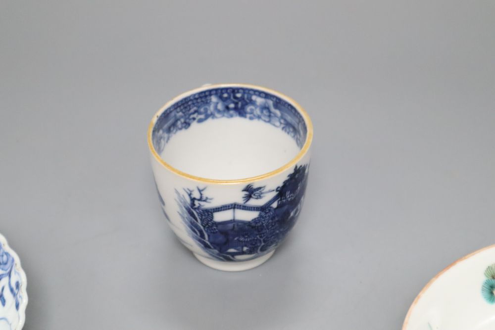 Three Chinese saucers and two teacups and a tea bowl, largest diameter 12.5cm